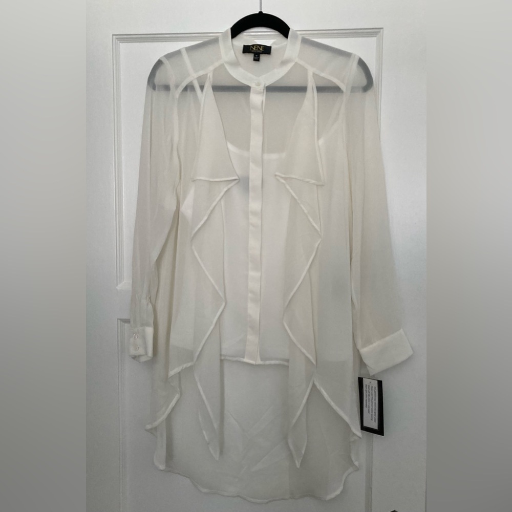 NENE blouse size M.